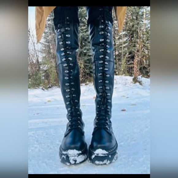 COSPLAY RARE Dr. Martens 22-Eye All Leather Thigh-high Platform Boots Size11 NIB - Picture 6 of 13